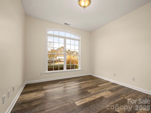 33 W Hiawassee Road, Fletcher, NC 28732