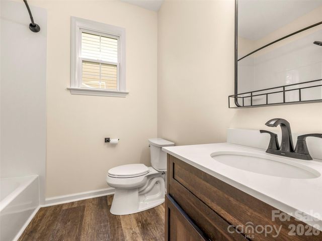 33 W Hiawassee Road, Fletcher, NC 28732
