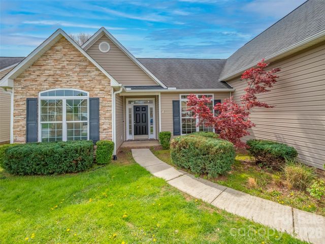 33 W Hiawassee Road, Fletcher, NC 28732