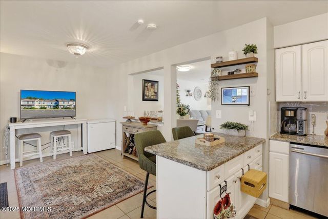 73 Rita Lane, Jackson, NJ 08527