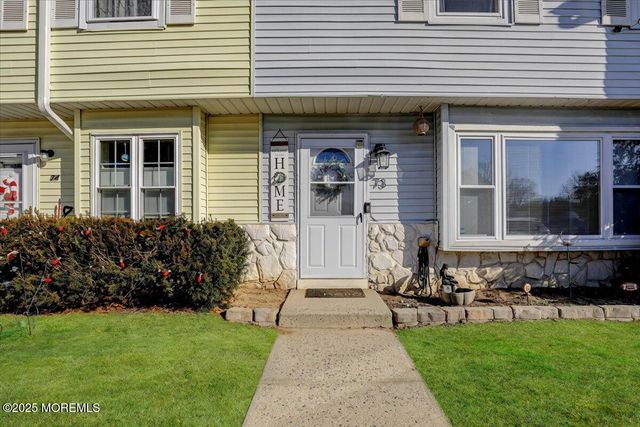 73 Rita Lane, Jackson, NJ 08527