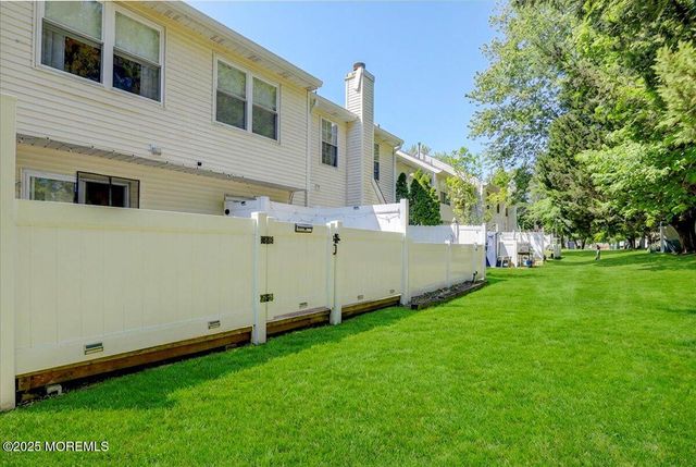 73 Rita Lane, Jackson, NJ 08527