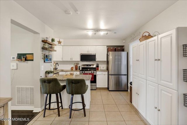 73 Rita Lane, Jackson, NJ 08527