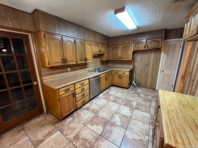 347 ANTON DR, San Antonio, TX 78223