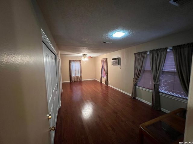 347 ANTON DR, San Antonio, TX 78223