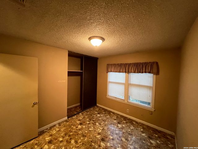 347 ANTON DR, San Antonio, TX 78223