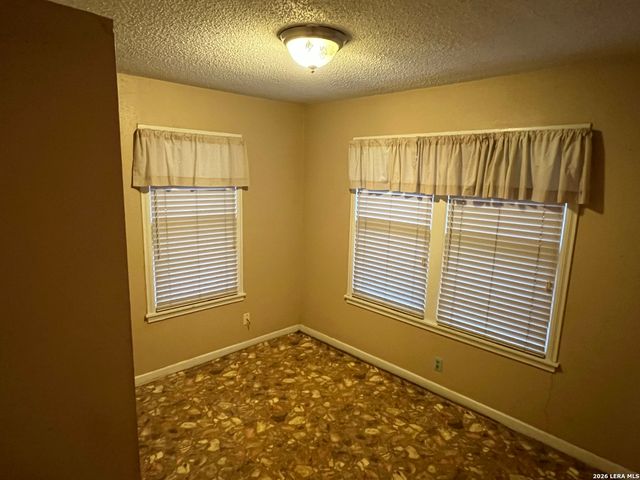 347 ANTON DR, San Antonio, TX 78223