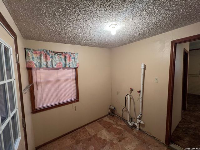 347 ANTON DR, San Antonio, TX 78223