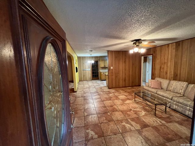 347 ANTON DR, San Antonio, TX 78223