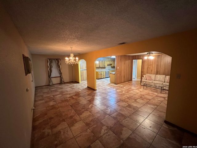347 ANTON DR, San Antonio, TX 78223