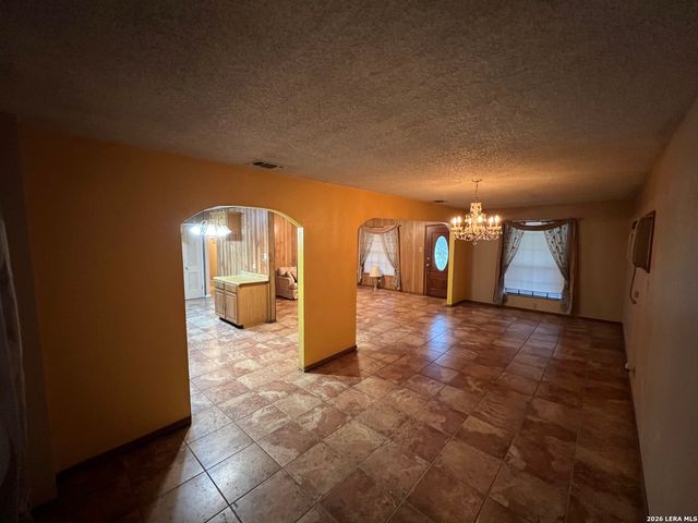 347 ANTON DR, San Antonio, TX 78223
