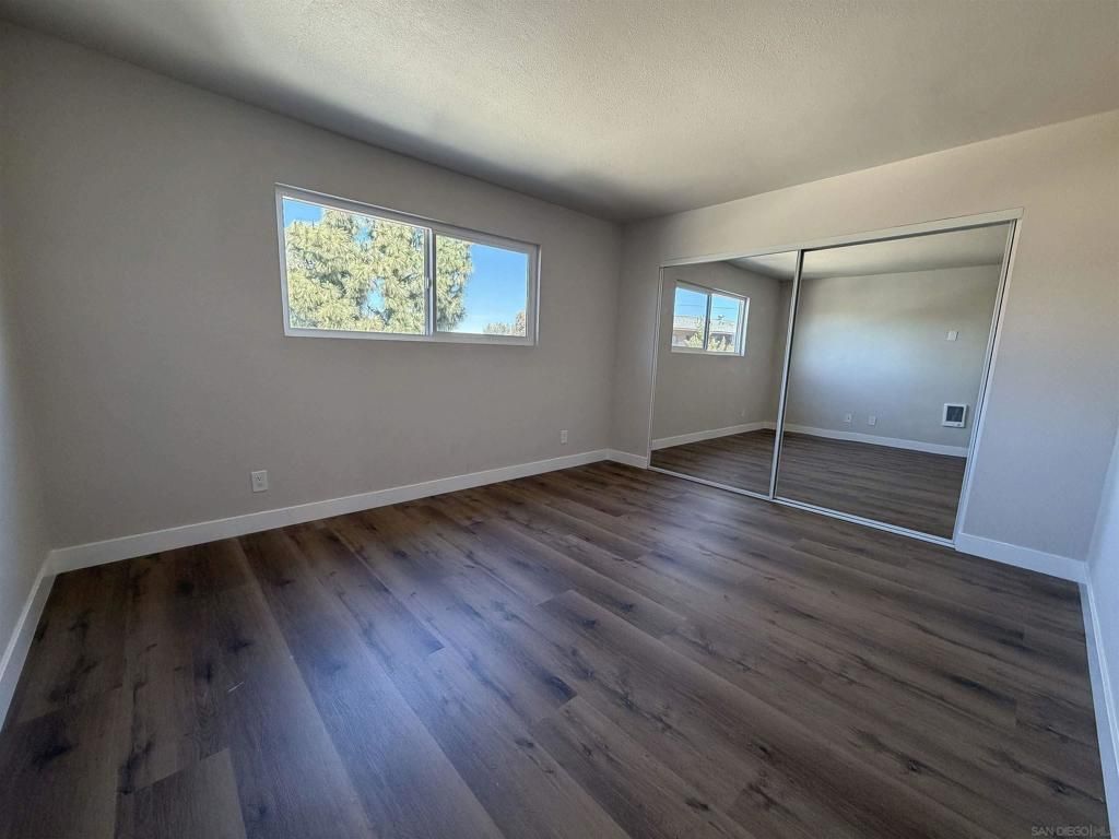 Image 11 of property listing at 4235 Asher 43, San Diego, CA 92110