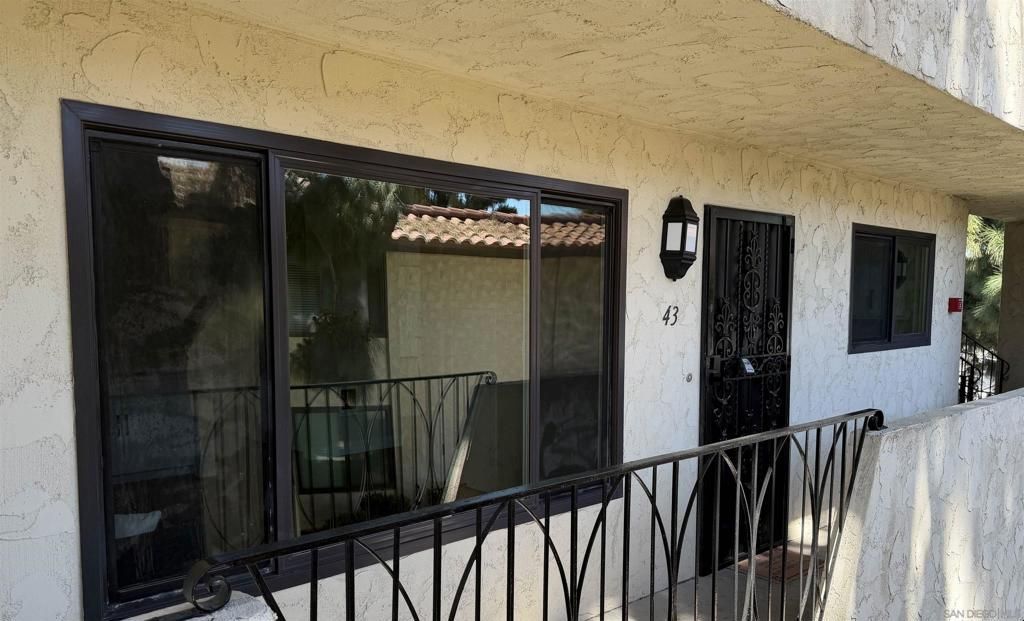 Image 24 of property listing at 4235 Asher 43, San Diego, CA 92110