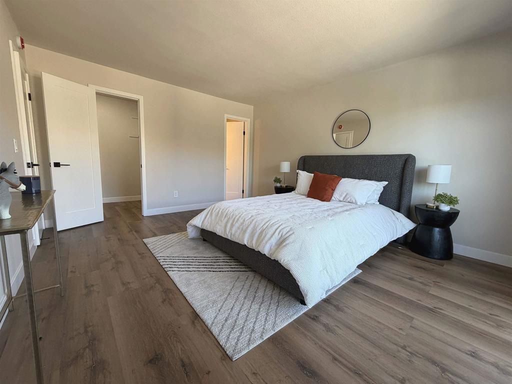 Image 8 of property listing at 4235 Asher 43, San Diego, CA 92110