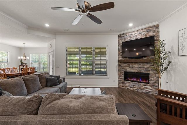 65 Taylor Drive, Bella Vista, AR 72714