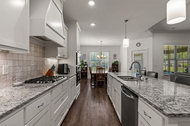 65 Taylor Drive, Bella Vista, AR 72714
