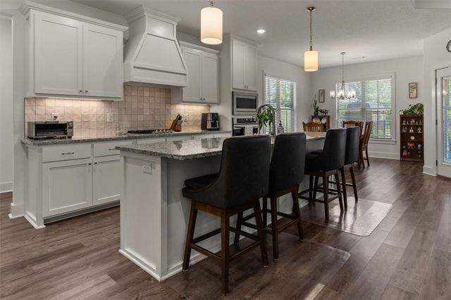 65 Taylor Drive, Bella Vista, AR 72714