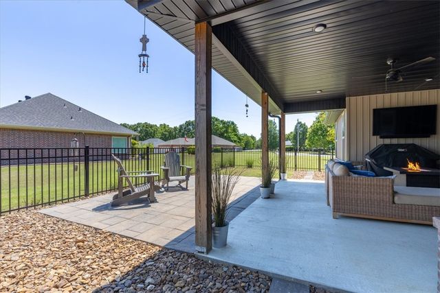 65 Taylor Drive, Bella Vista, AR 72714