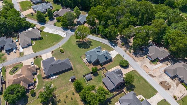 65 Taylor Drive, Bella Vista, AR 72714
