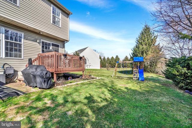 336 DEERFIELD DR, Mount Joy, PA 17552