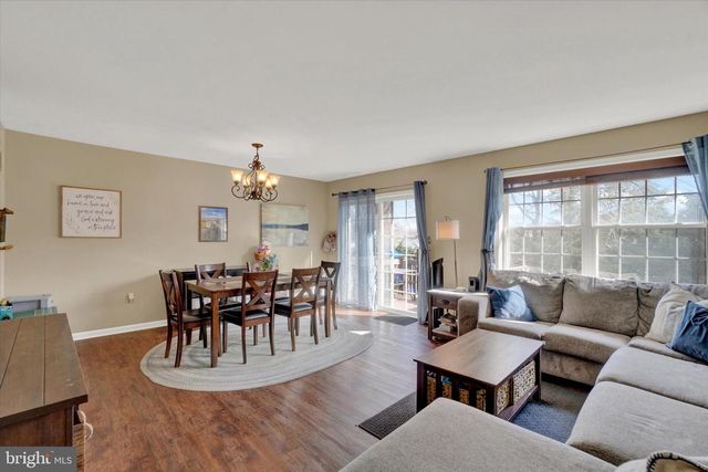 336 DEERFIELD DR, Mount Joy, PA 17552