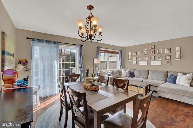 336 DEERFIELD DR, Mount Joy, PA 17552