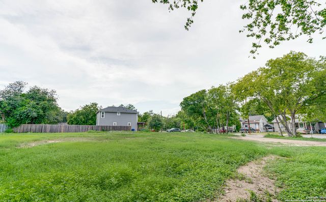 134 Belmont, San Antonio, TX 78202