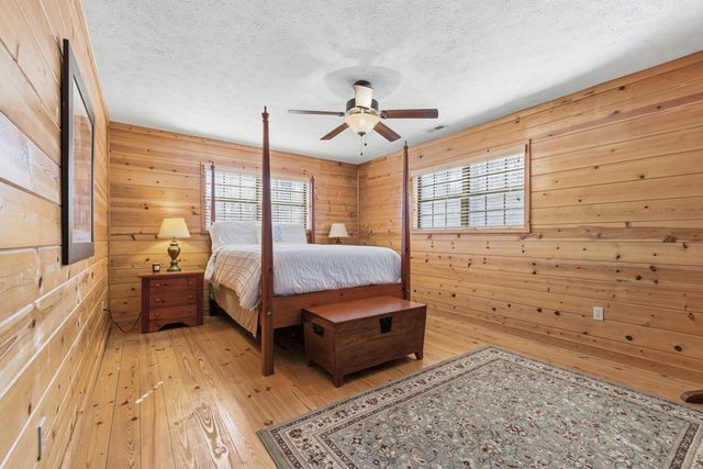 6205 Trevor Way, Young Harris, GA 30582