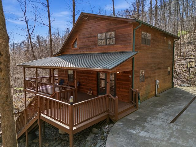 6205 Trevor Way, Young Harris, GA 30582