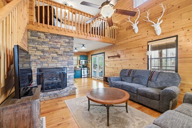 6205 Trevor Way, Young Harris, GA 30582