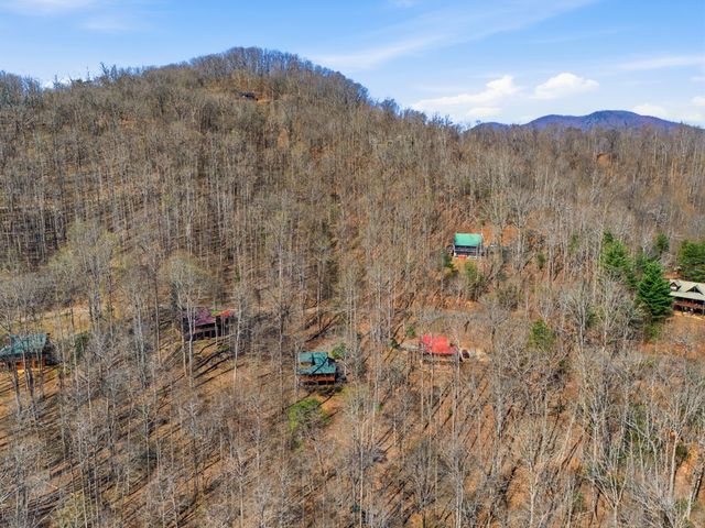 6205 Trevor Way, Young Harris, GA 30582