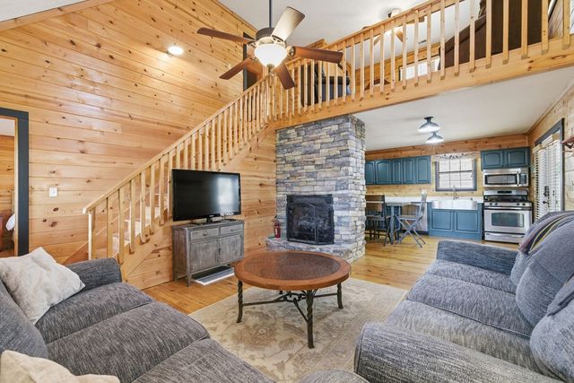 6205 Trevor Way, Young Harris, GA 30582