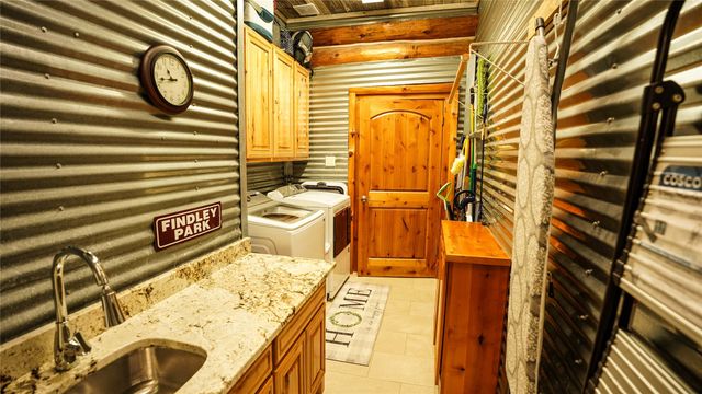 1436 County Road 216, Iredell, TX 76649