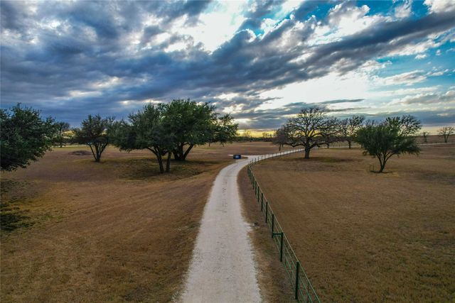 1436 County Road 216, Iredell, TX 76649