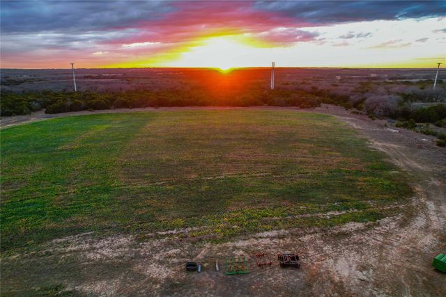 1436 County Road 216, Iredell, TX 76649