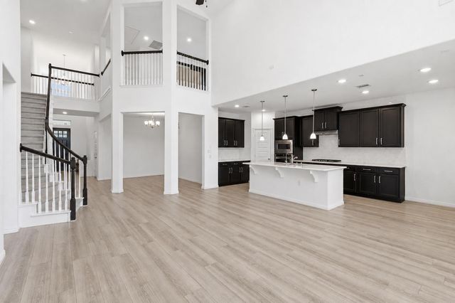 7220 Poulain DR, Austin, TX 78738