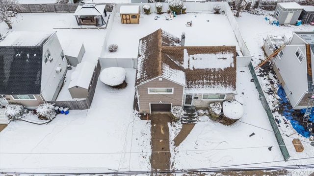 16 Layton Street, Freeport, NY 11520