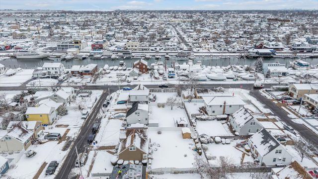 16 Layton Street, Freeport, NY 11520