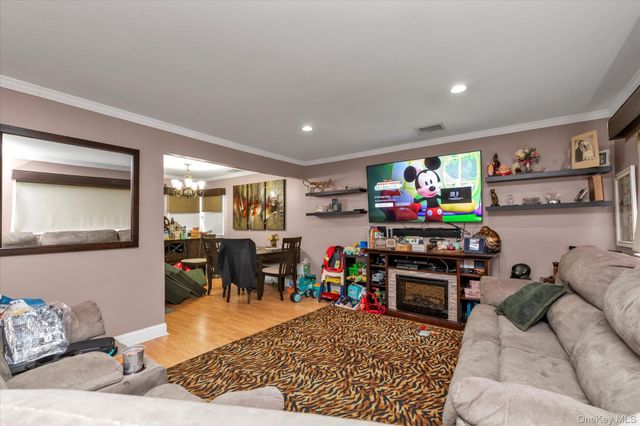 16 Layton Street, Freeport, NY 11520