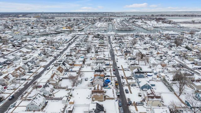 16 Layton Street, Freeport, NY 11520