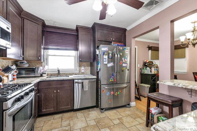 16 Layton Street, Freeport, NY 11520