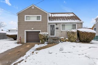 16 Layton Street, Freeport, NY 11520