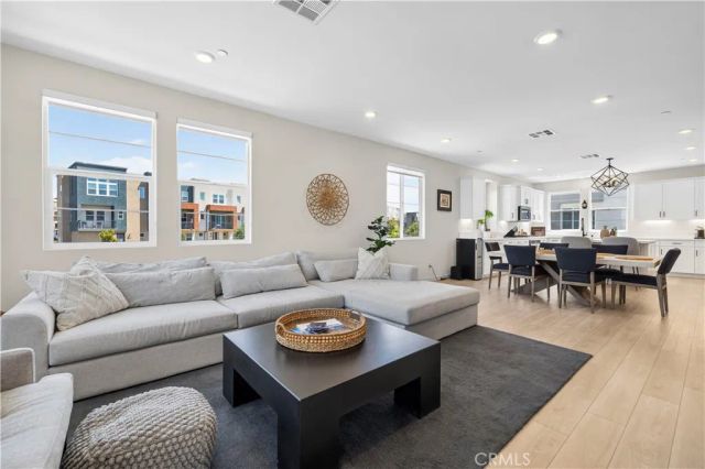 27105 Valley Oak, Valencia, CA 91381