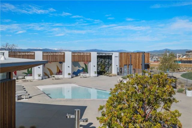27105 Valley Oak, Valencia, CA 91381