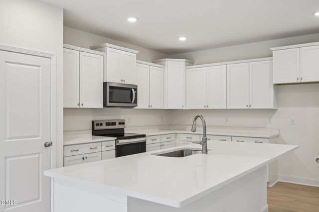 848 Old Station Pointe, Angier, NC 27501