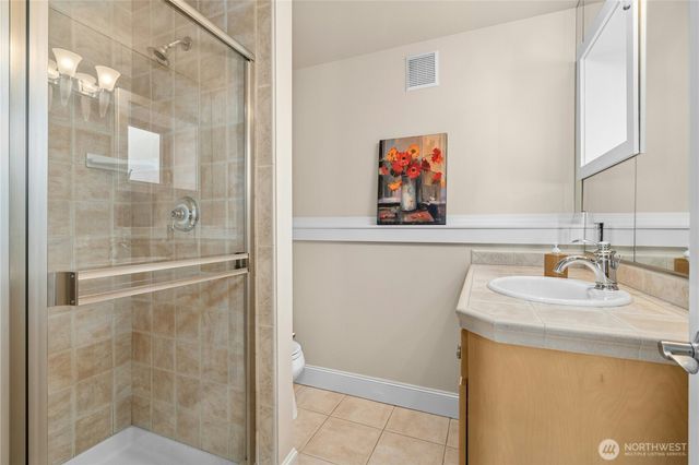 7003 117th Place NE, Kirkland, WA 98033