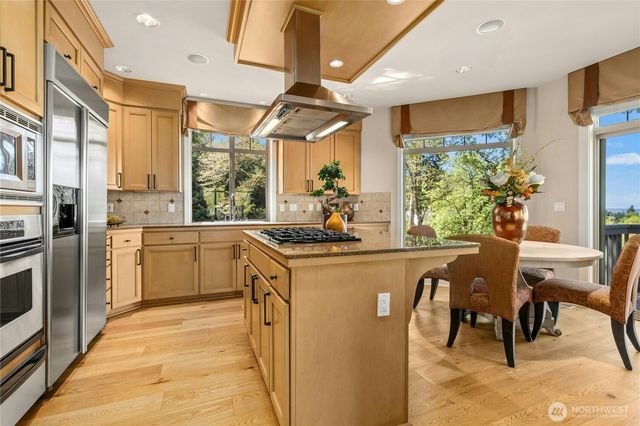 7003 117th Place NE, Kirkland, WA 98033