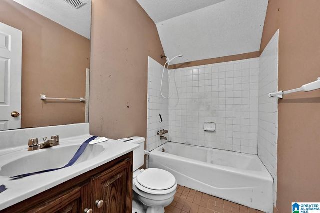 1720 BIG MOUNTAIN CIRCLE, Birmingham, AL 35235