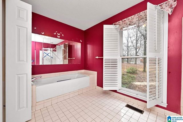 1720 BIG MOUNTAIN CIRCLE, Birmingham, AL 35235