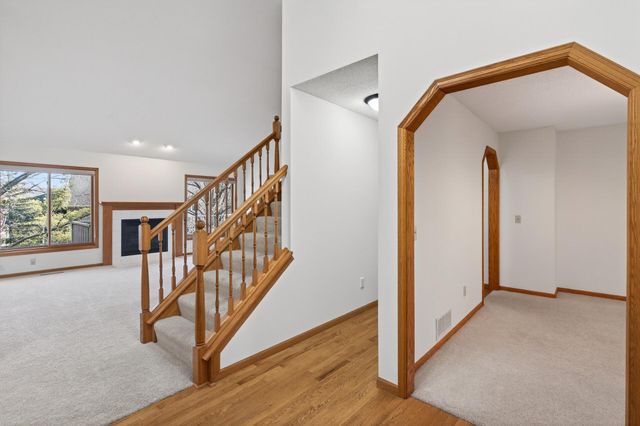 2970 Western Avenue N, Roseville, MN 55113